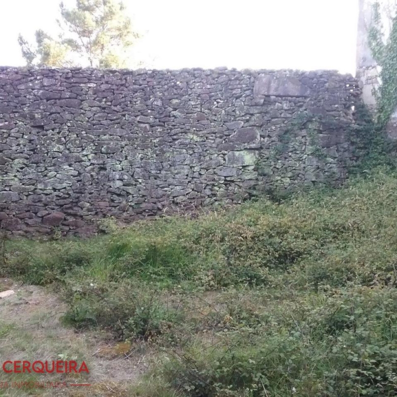 CASA HISTÓRICA DE 1900 EN OIA – 312 m² SOBRE UNA FINCA DE 5.769 m²