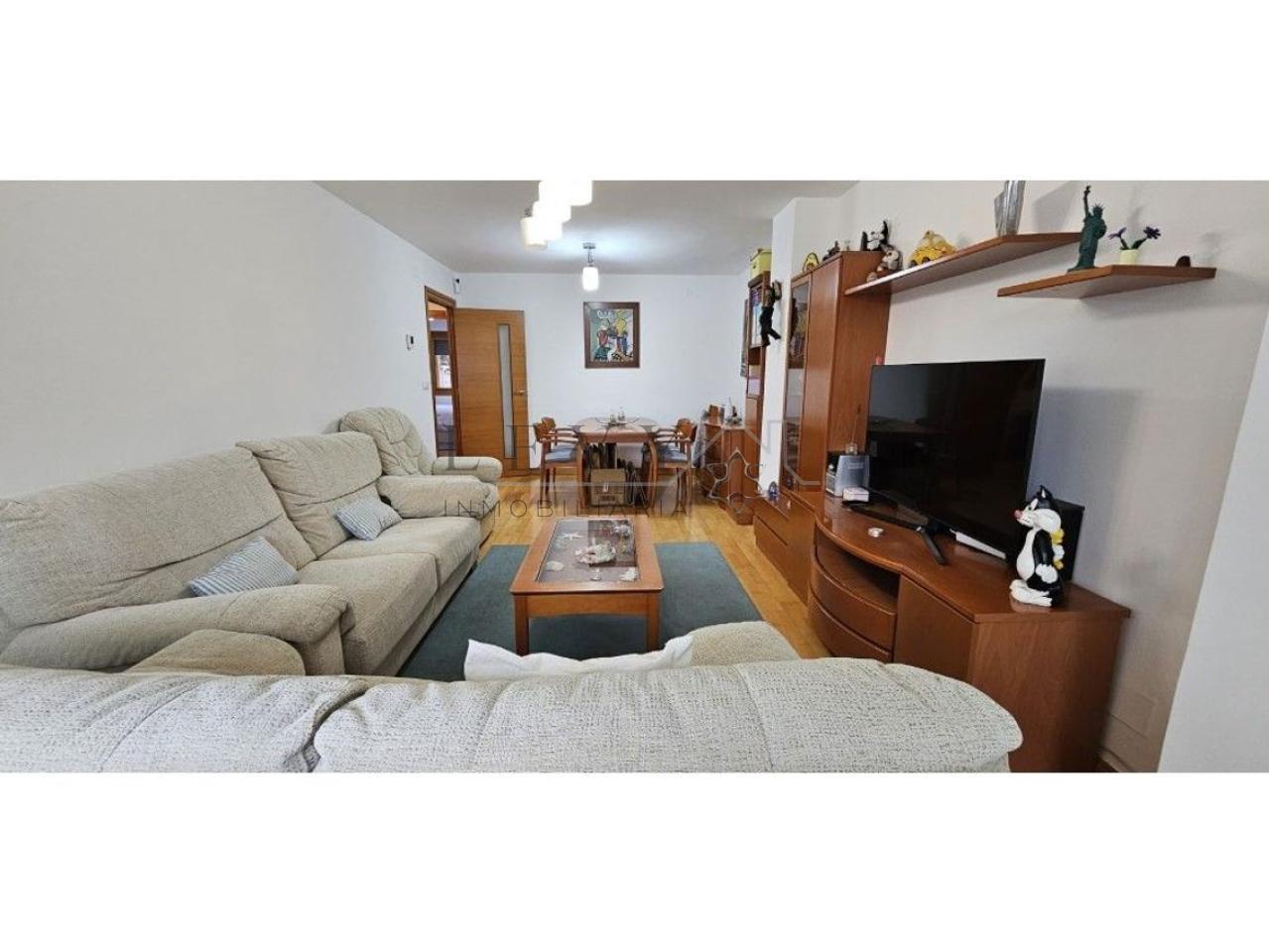 175559965285200165268_175559937962 Piso de 4 habitaaciones en Parque del Mediterraneo