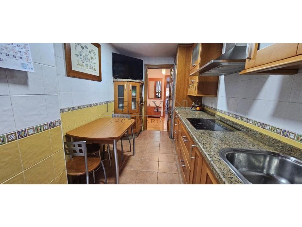 175559965884000165268_175559939343 Piso de 4 habitaaciones en Parque del Mediterraneo