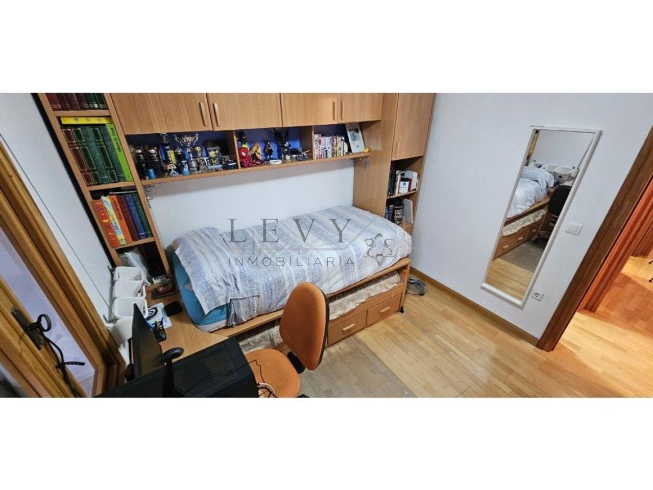 175559966835800165268_175559942088 Piso de 4 habitaaciones en Parque del Mediterraneo