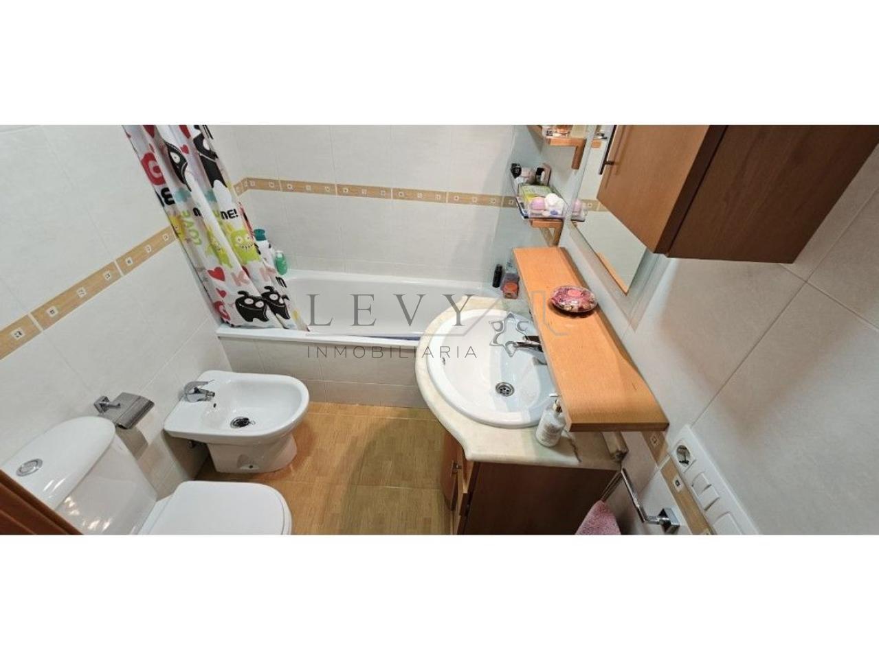 175559967416800165268_175559943614 Piso de 4 habitaaciones en Parque del Mediterraneo