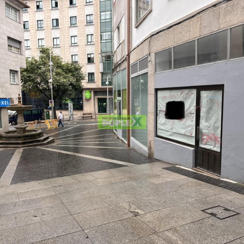 ¡Local Comercial Ideal en Pleno Centro!