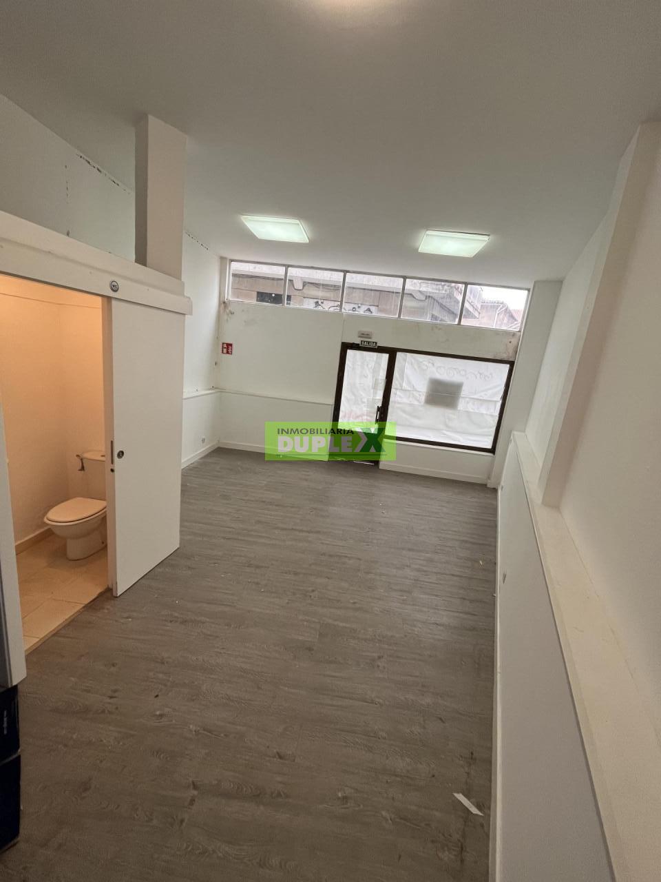 ¡Local Comercial Ideal en Pleno Centro!