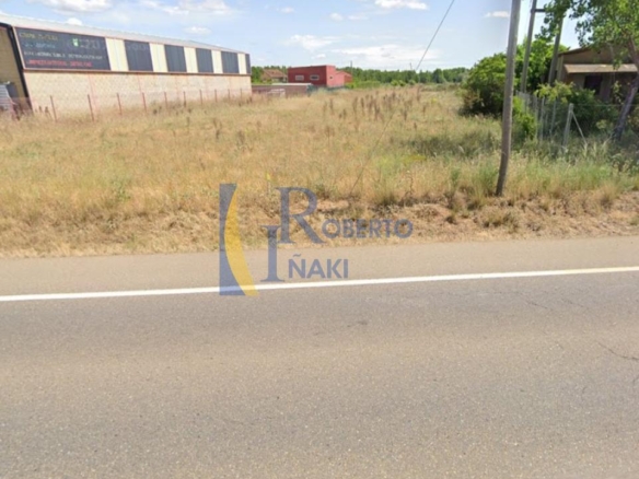 VENTA PARCELA URBANA DE 2811 M²