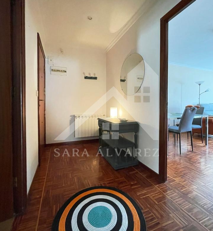 SE ALQUILA ESPECTACULAR PISO LUMINOSO EN UNA DE LAS ZONAS MÁS COTIZADAS DE PONTEVEDRA