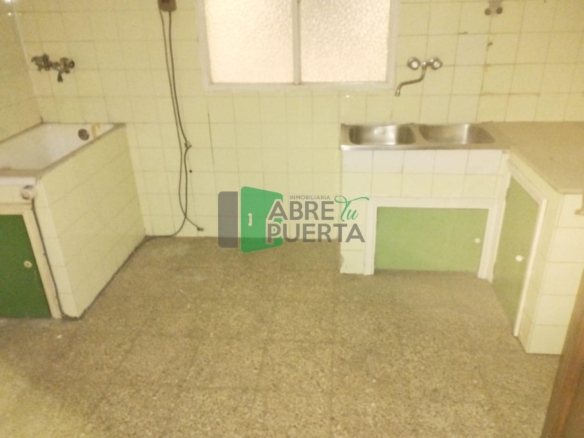 PISO PARA REFORMAR EN EL CENTRO