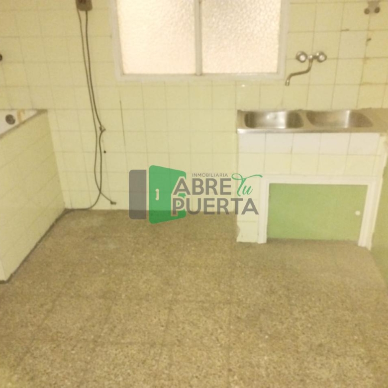 PISO PARA REFORMAR EN EL CENTRO