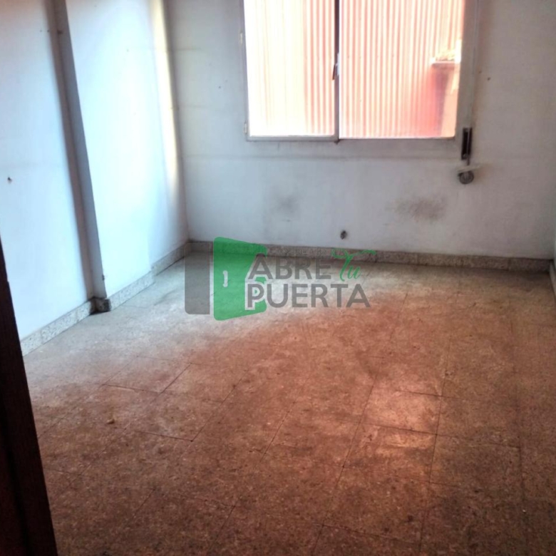 PISO PARA REFORMAR EN EL CENTRO