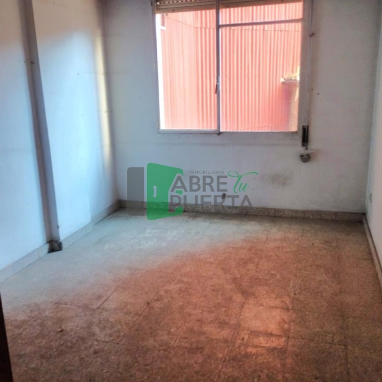 PISO PARA REFORMAR EN EL CENTRO