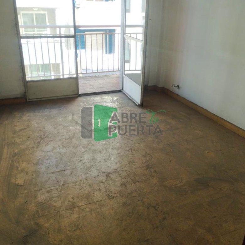PISO PARA REFORMAR EN EL CENTRO