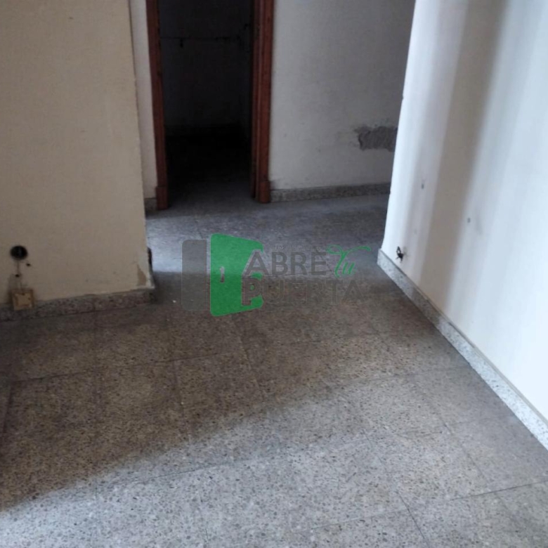 PISO PARA REFORMAR EN EL CENTRO