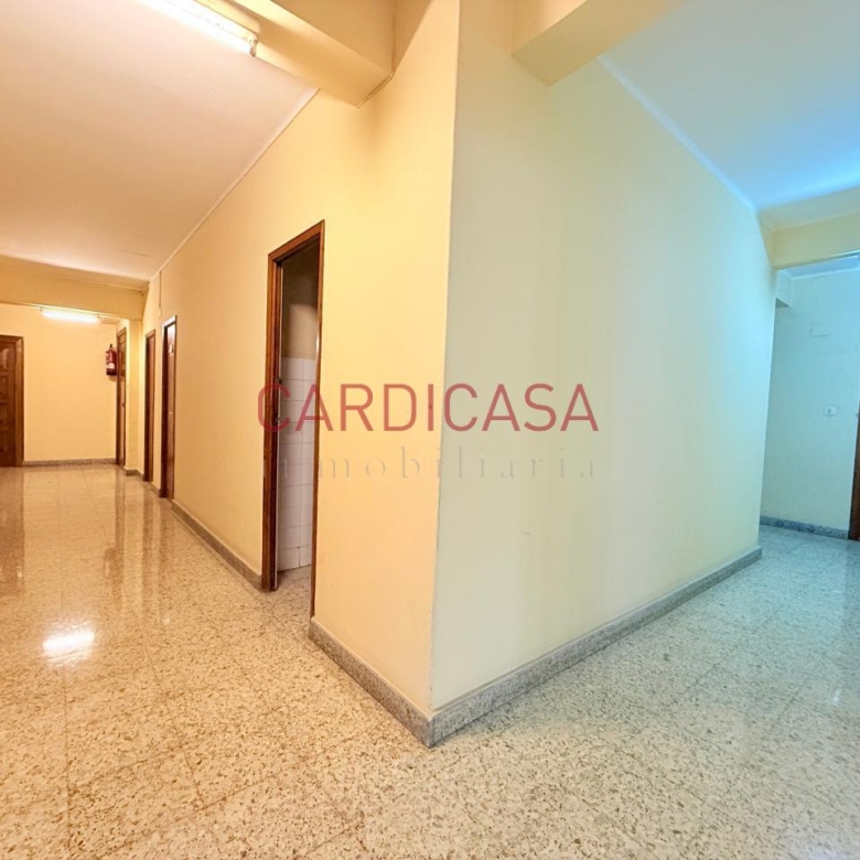 Entresuelo de 430 m² en pleno centro de Vigo.