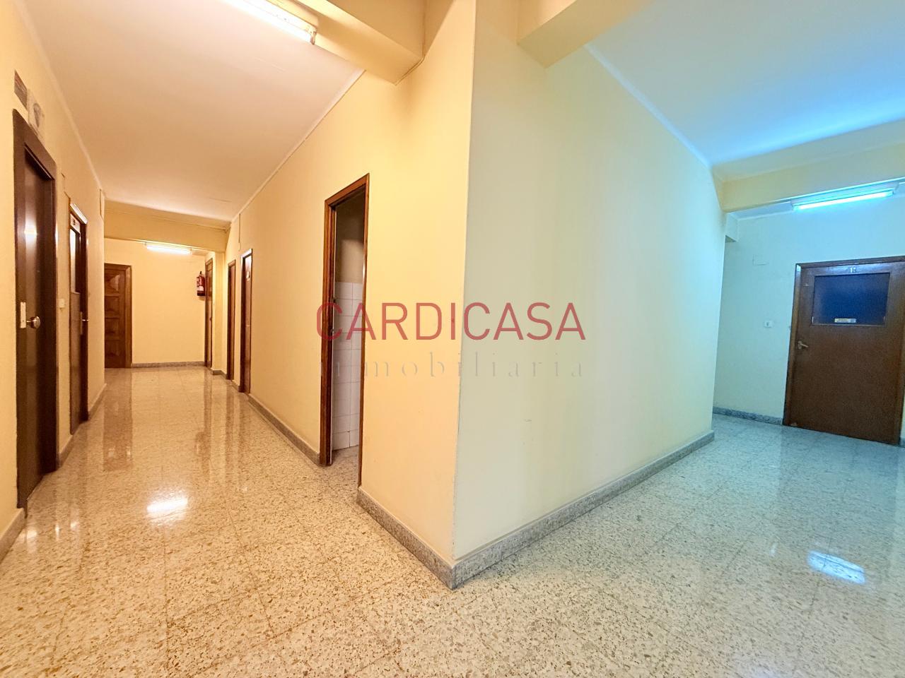 Entresuelo de 430 m² en pleno centro de Vigo.