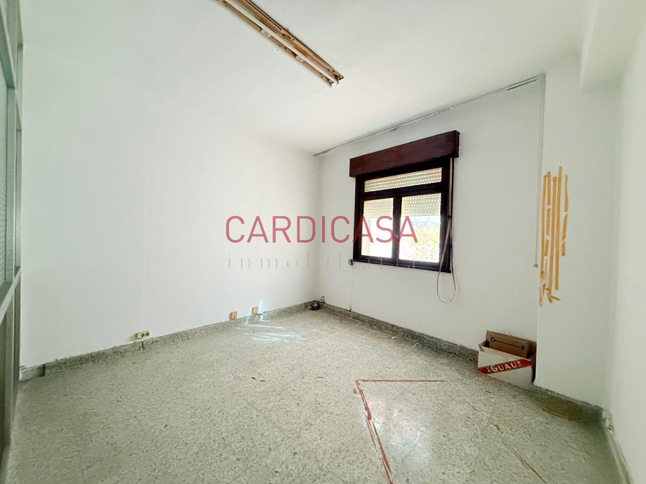 Entresuelo de 430 m² en pleno centro de Vigo.