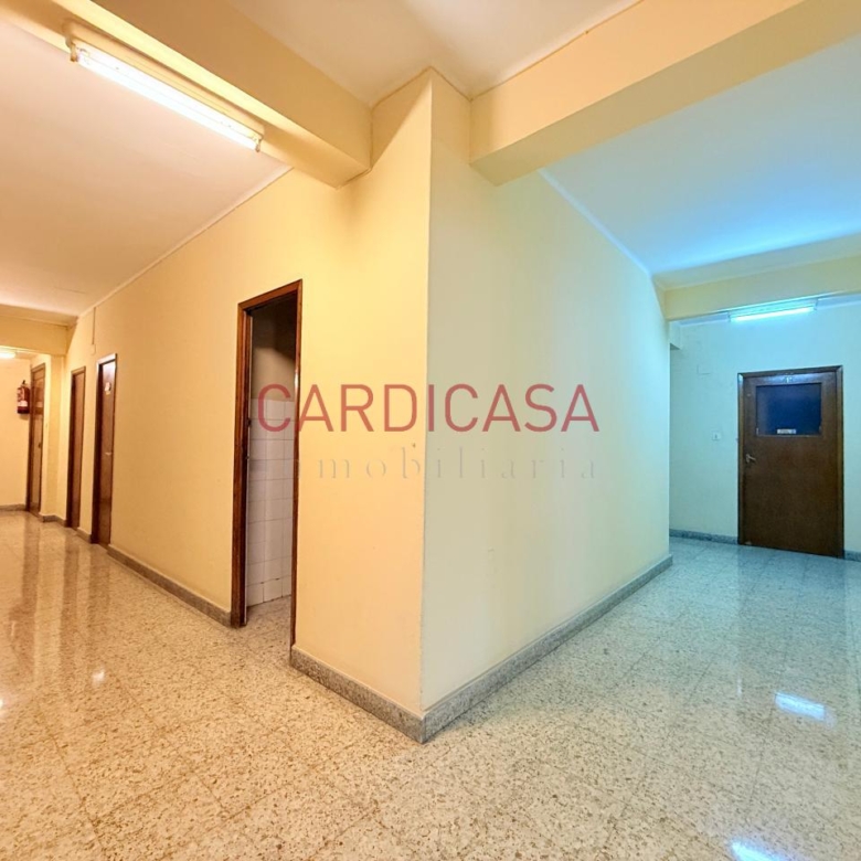 Entresuelo de 430 m² en pleno centro de Vigo.