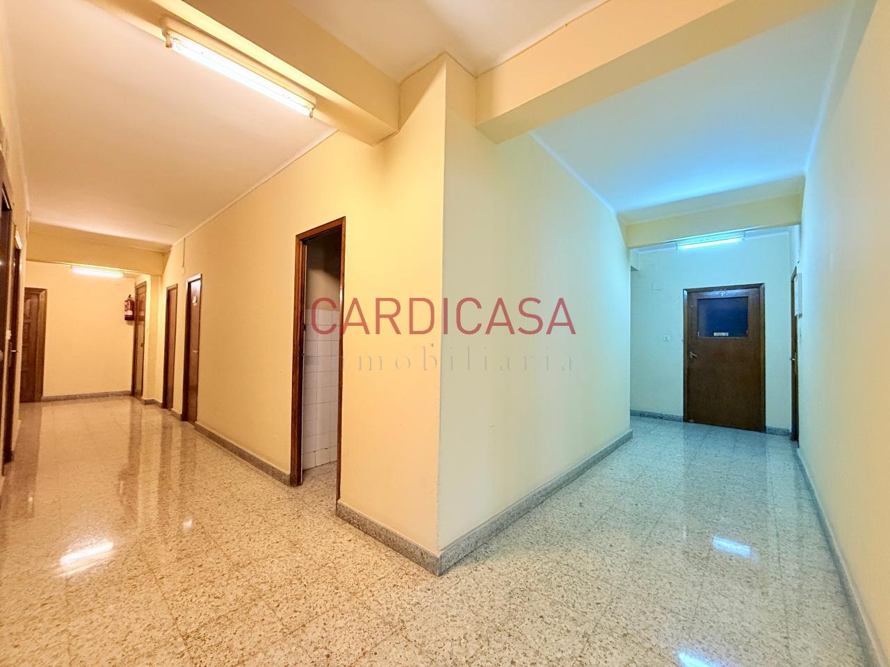Entresuelo de 430 m² en pleno centro de Vigo.