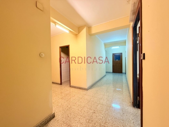 Entresuelo de 430 m² en pleno centro de Vigo.