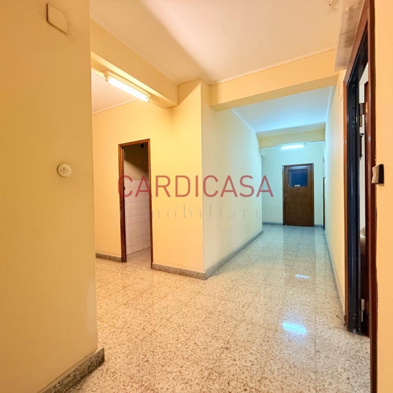 Entresuelo de 430 m² en pleno centro de Vigo.