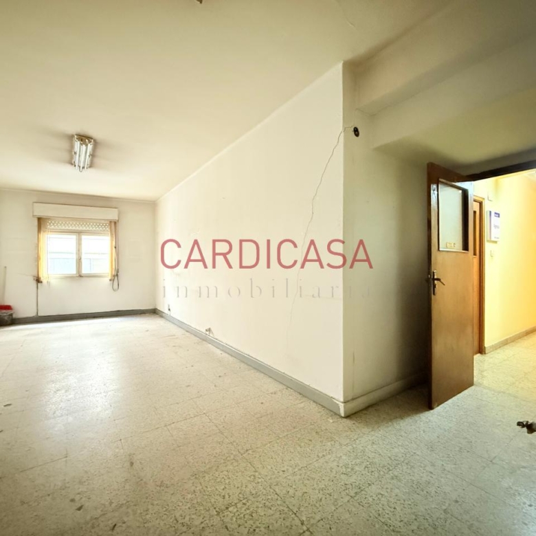 Entresuelo de 430 m² en pleno centro de Vigo.