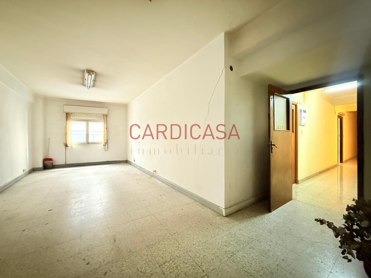 Entresuelo de 430 m² en pleno centro de Vigo.