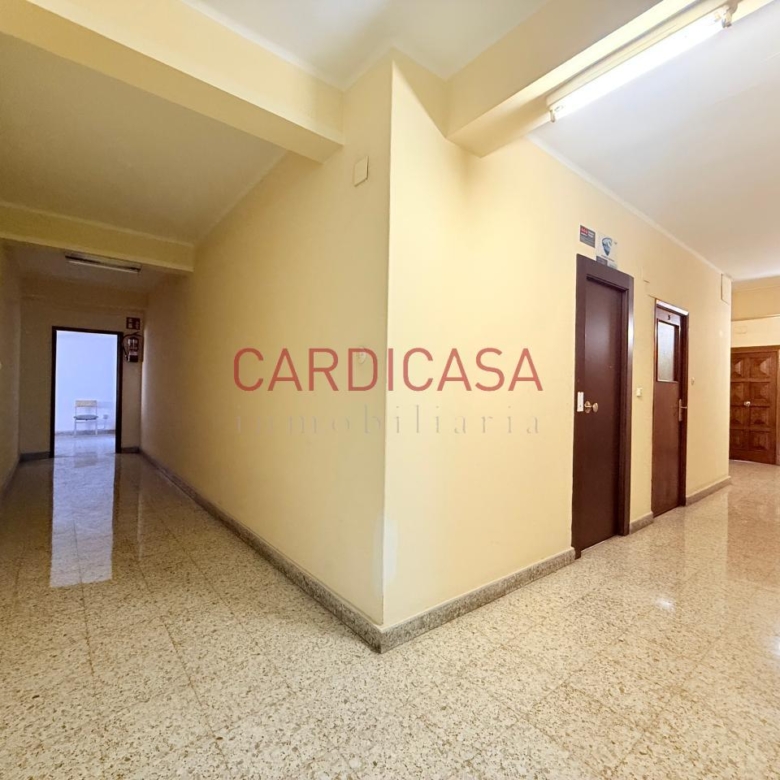 Entresuelo de 430 m² en pleno centro de Vigo.