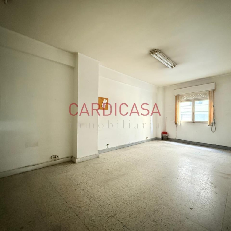 Entresuelo de 430 m² en pleno centro de Vigo.