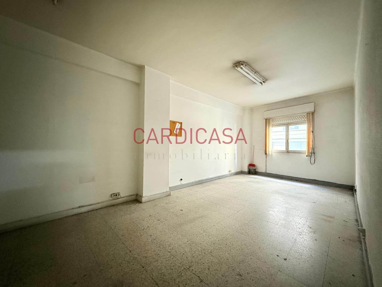 Entresuelo de 430 m² en pleno centro de Vigo.