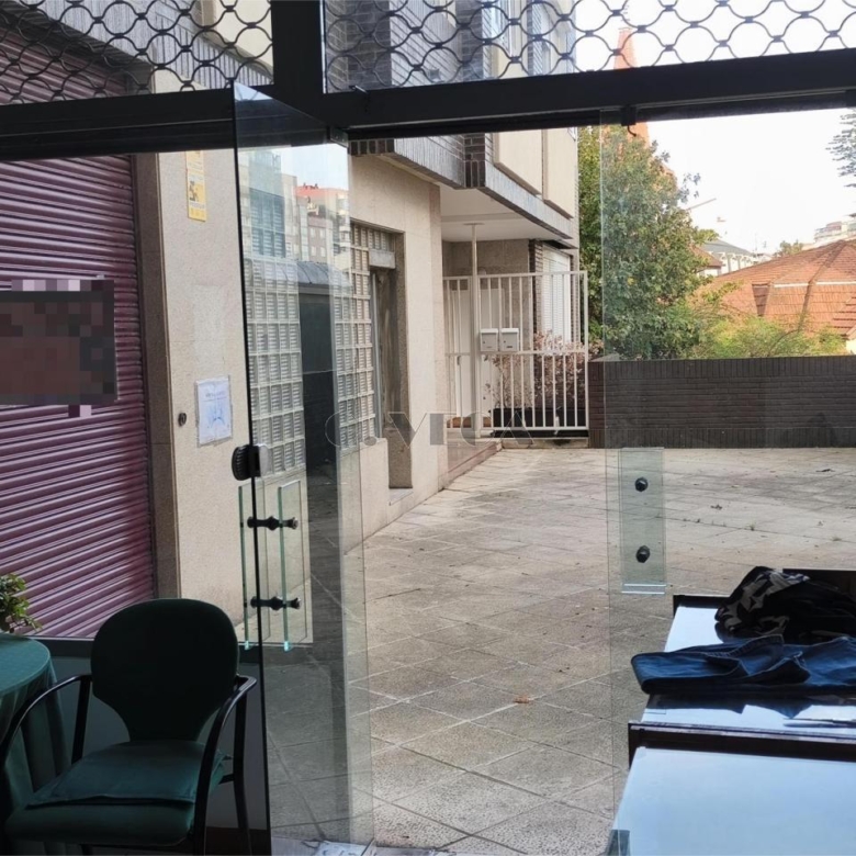 Local comercial en alquiler, las proximidades de la plaza de la Independencia. Acondicionado.