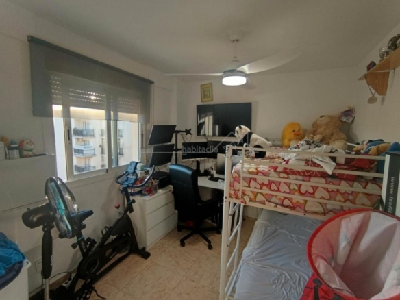** OPORTUNIDAD ATICO ESTUPENDO EN MALAGA **