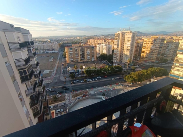 ** OPORTUNIDAD ATICO ESTUPENDO EN MALAGA **