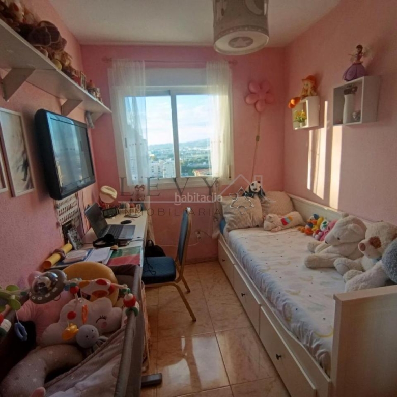 ** OPORTUNIDAD ATICO ESTUPENDO EN MALAGA **