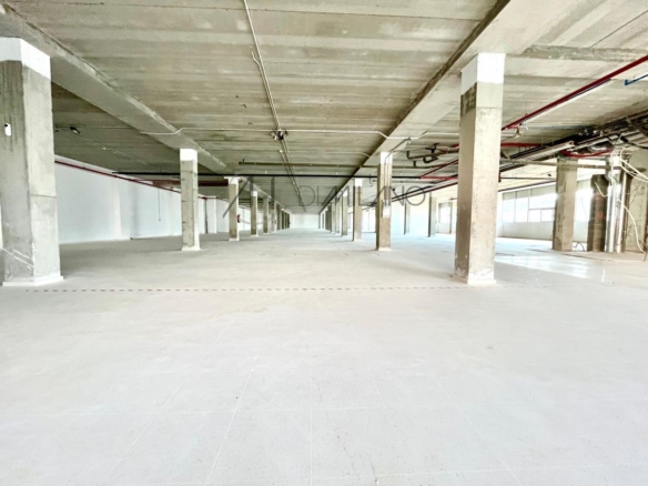 Nave industrial en alquiler – Polígono de Valladares (Vigo)