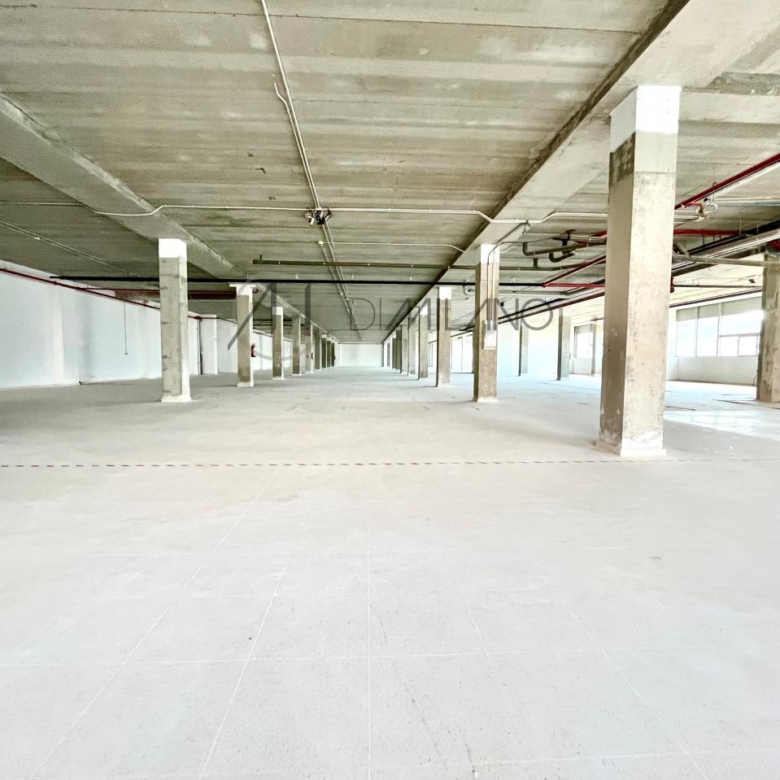 Nave industrial en alquiler – Polígono de Valladares (Vigo)
