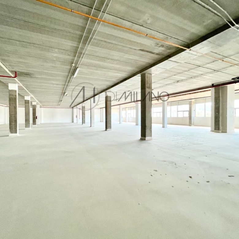 Nave industrial en alquiler – Polígono de Valladares (Vigo)