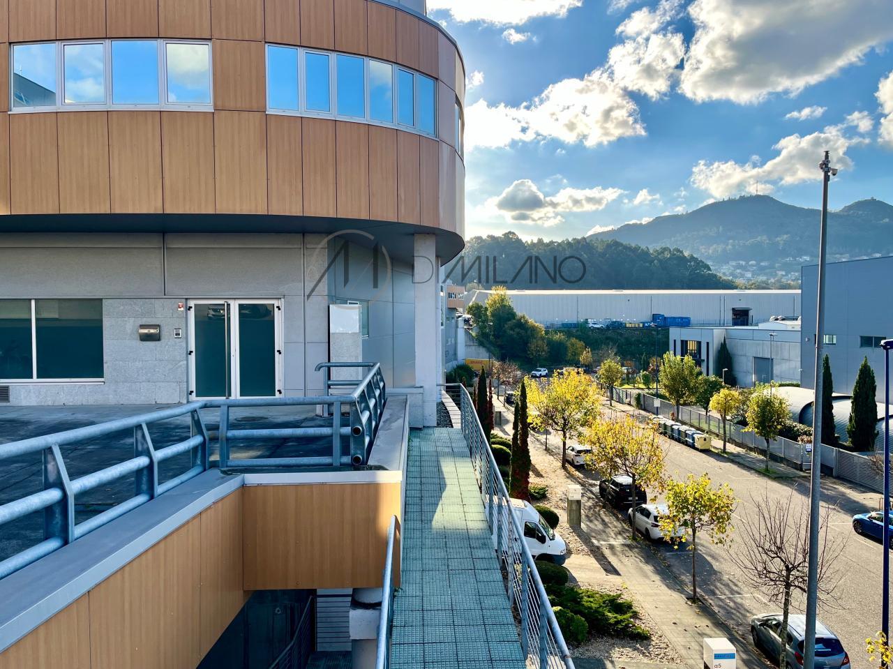 Nave industrial en alquiler – Polígono de Valladares (Vigo)