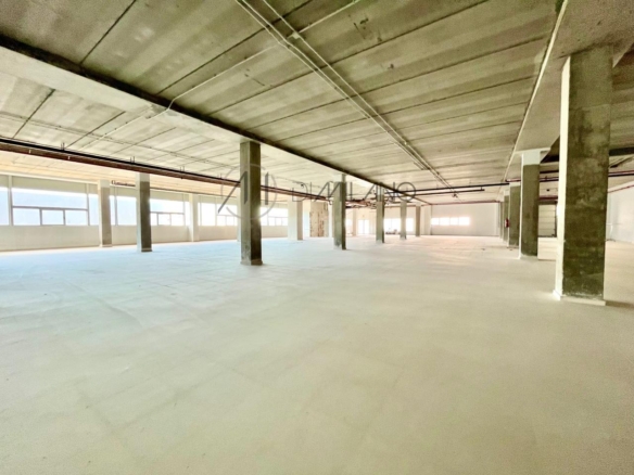 Nave industrial en alquiler – Polígono de Valladares (Vigo)