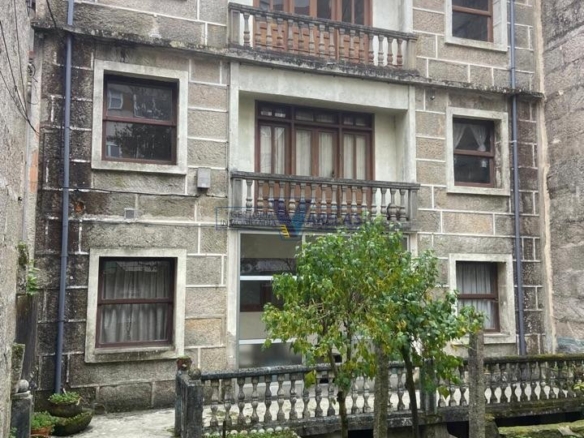 Edificio completo en Carballiño (O)