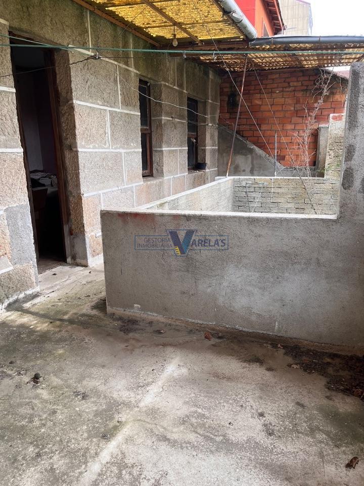 176415778557700167688_176415723454 Edificio completo en Carballiño (O)