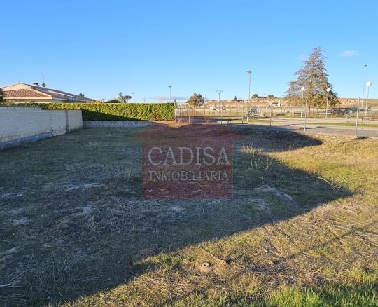 PARCELA EN VENTA PARA CHALET EN LOS ALMENDROS. REF 138