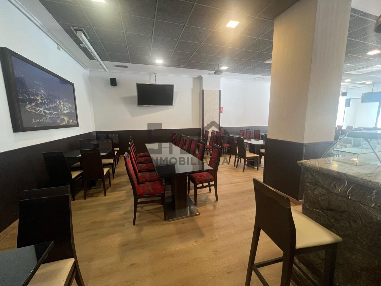 ALQUILER CAFETERÍA ZONA CAMPUS