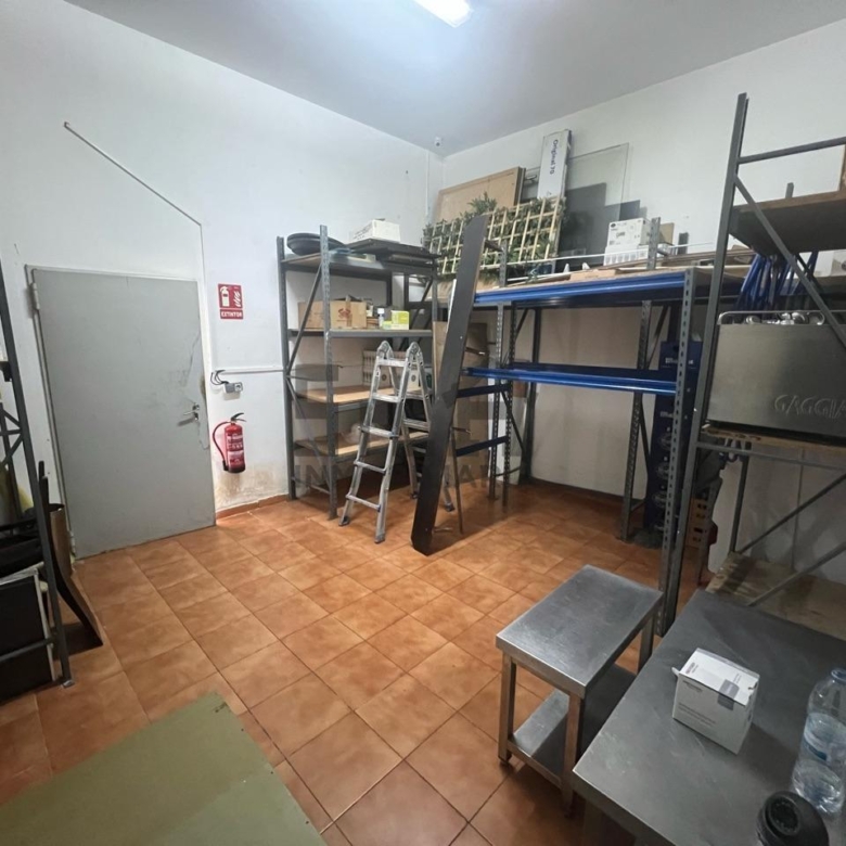 ALQUILER CAFETERÍA ZONA CAMPUS