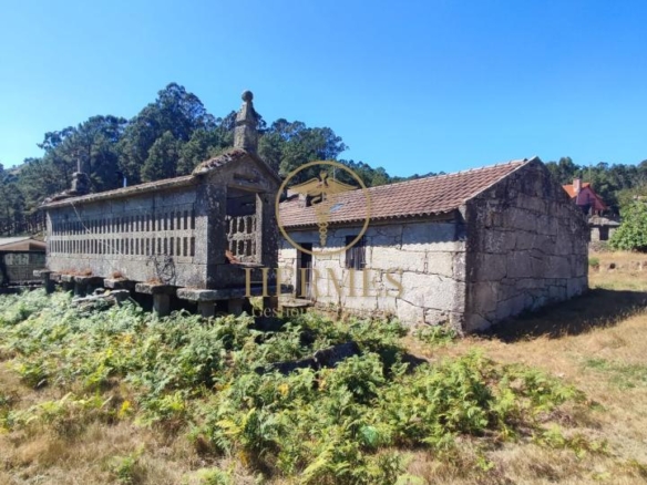 Se vende casa rustica  en obra, Porriño.
