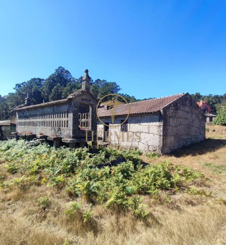 Se vende casa rustica  en obra, Porriño.