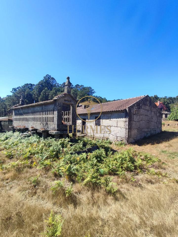 176484616188200038648_176484594425 Se vende casa rustica en obra, Porriño.