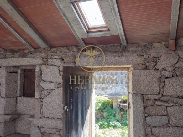 Se vende casa rustica  en obra, Porriño.