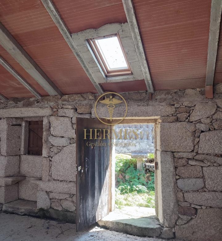 Se vende casa rustica  en obra, Porriño.