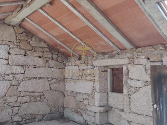 Se vende casa rustica  en obra, Porriño.