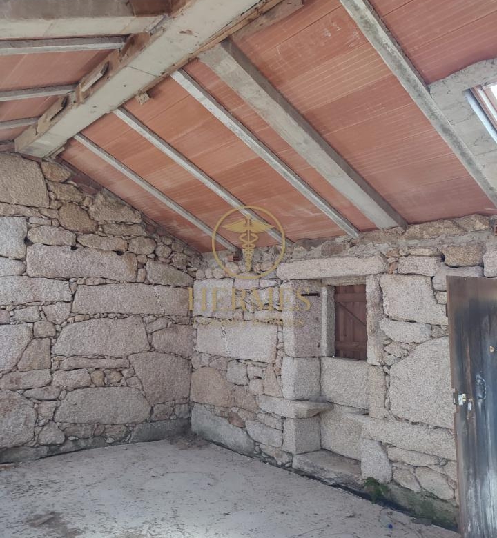 Se vende casa rustica  en obra, Porriño.