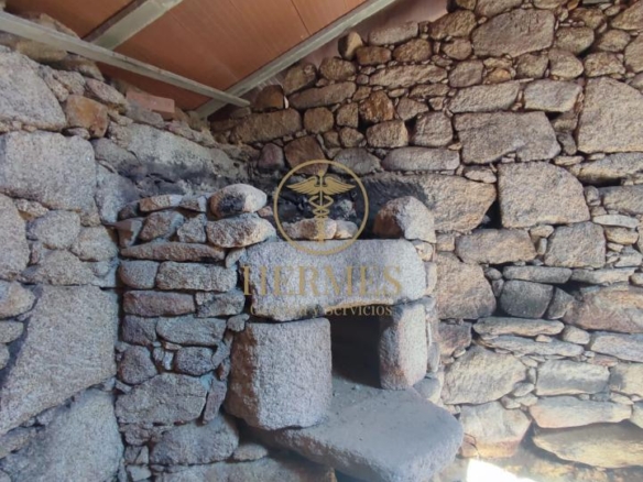 Se vende casa rustica  en obra, Porriño.