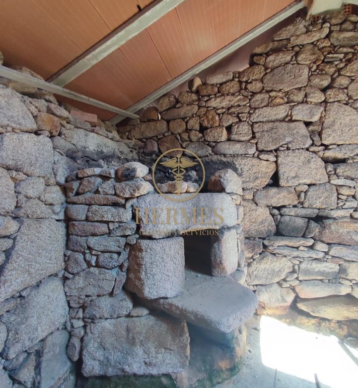 Se vende casa rustica  en obra, Porriño.